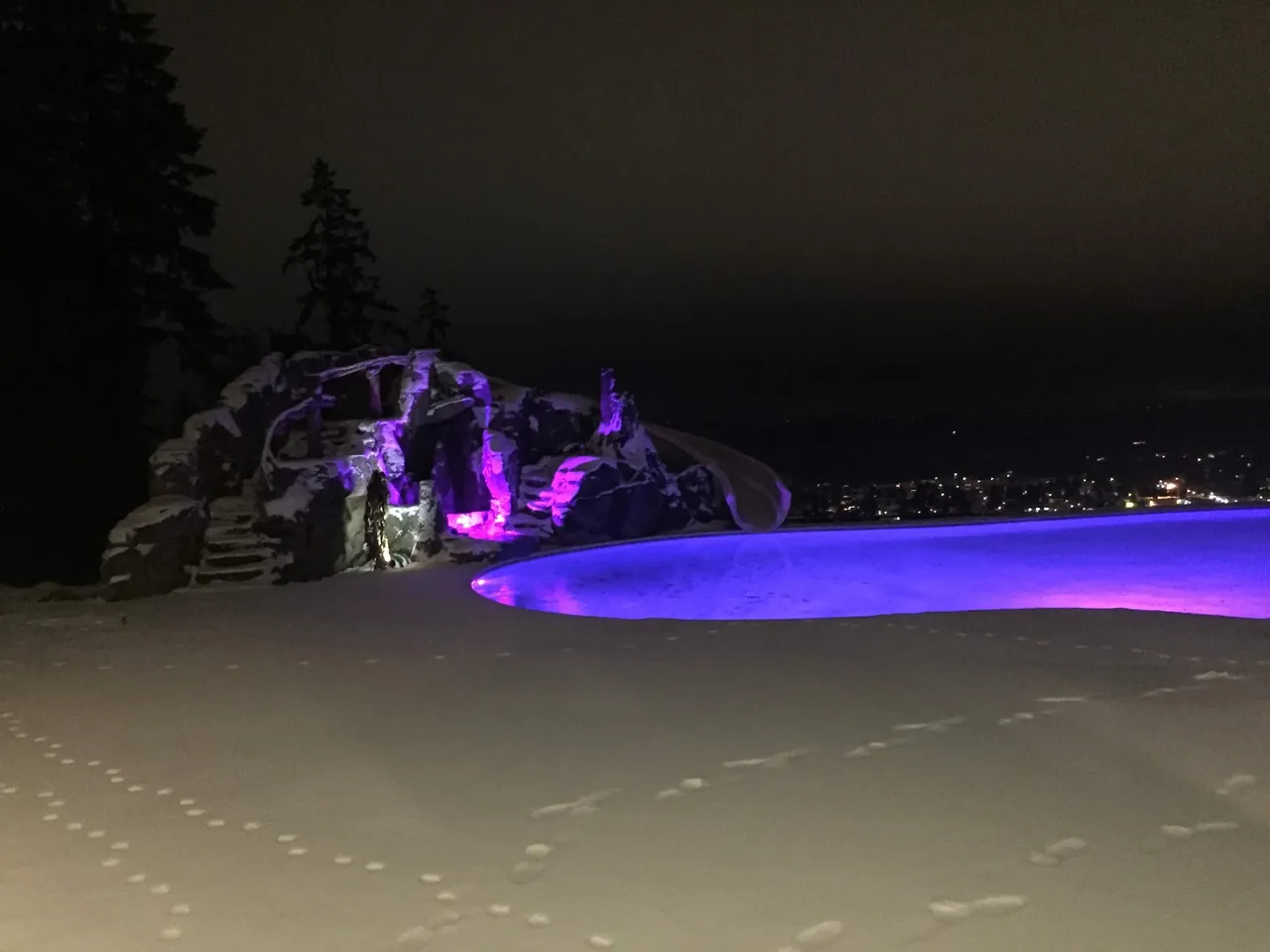 Pool terrace in winter · Oregon